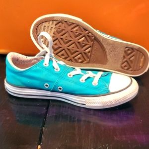 Converse child size 2 sneakers